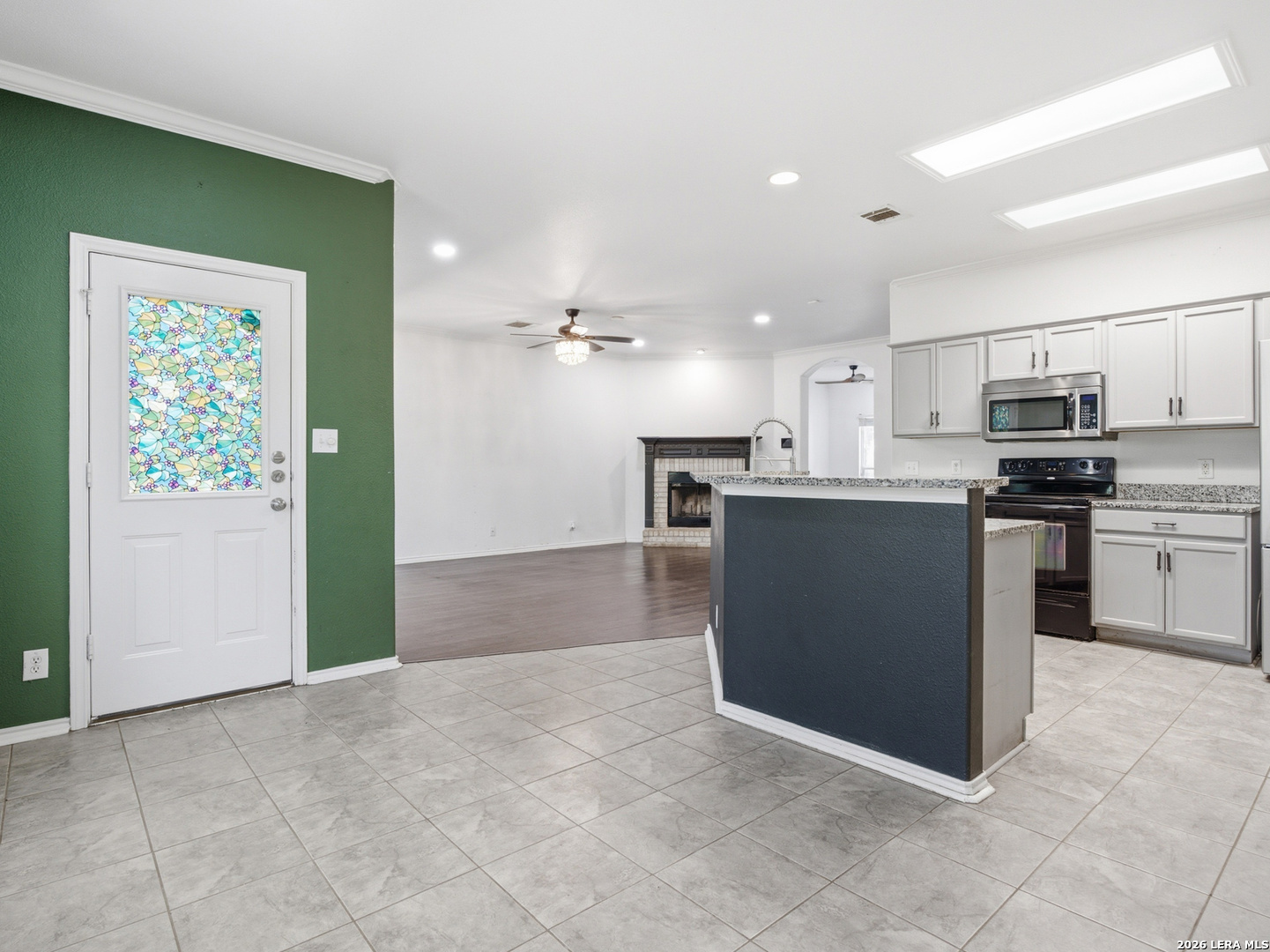 535 WILLOW GROVE DR, ,  78245 — photo 1