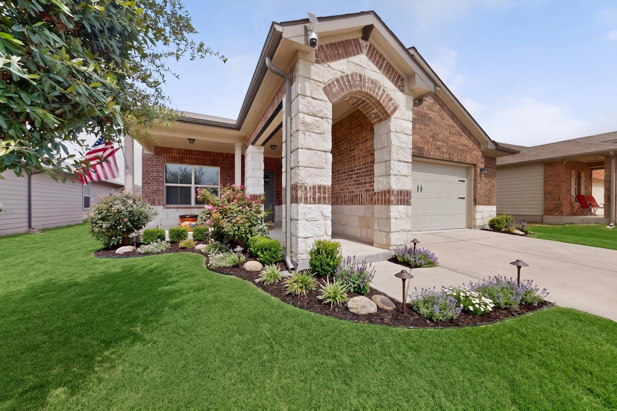 119 Stellamar, Hutto, TX 78634 — photo 1
