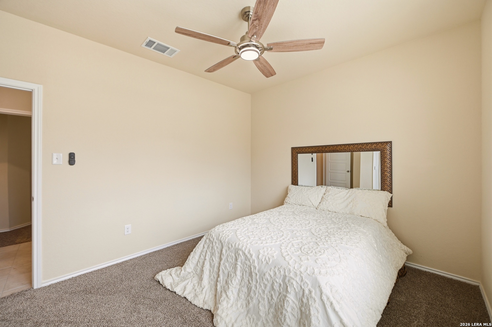 951 Blue Violet, , 78130 — photo 1