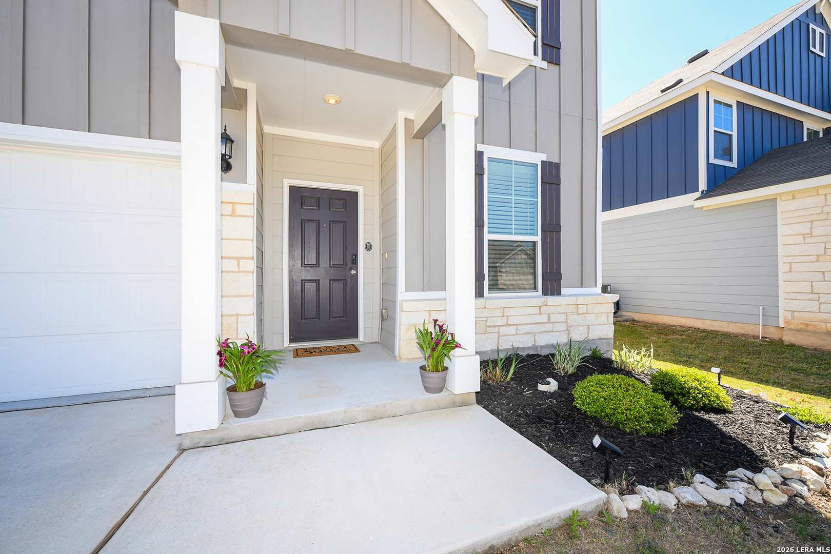 809 Beacon Heights, ,  78155 — photo 1