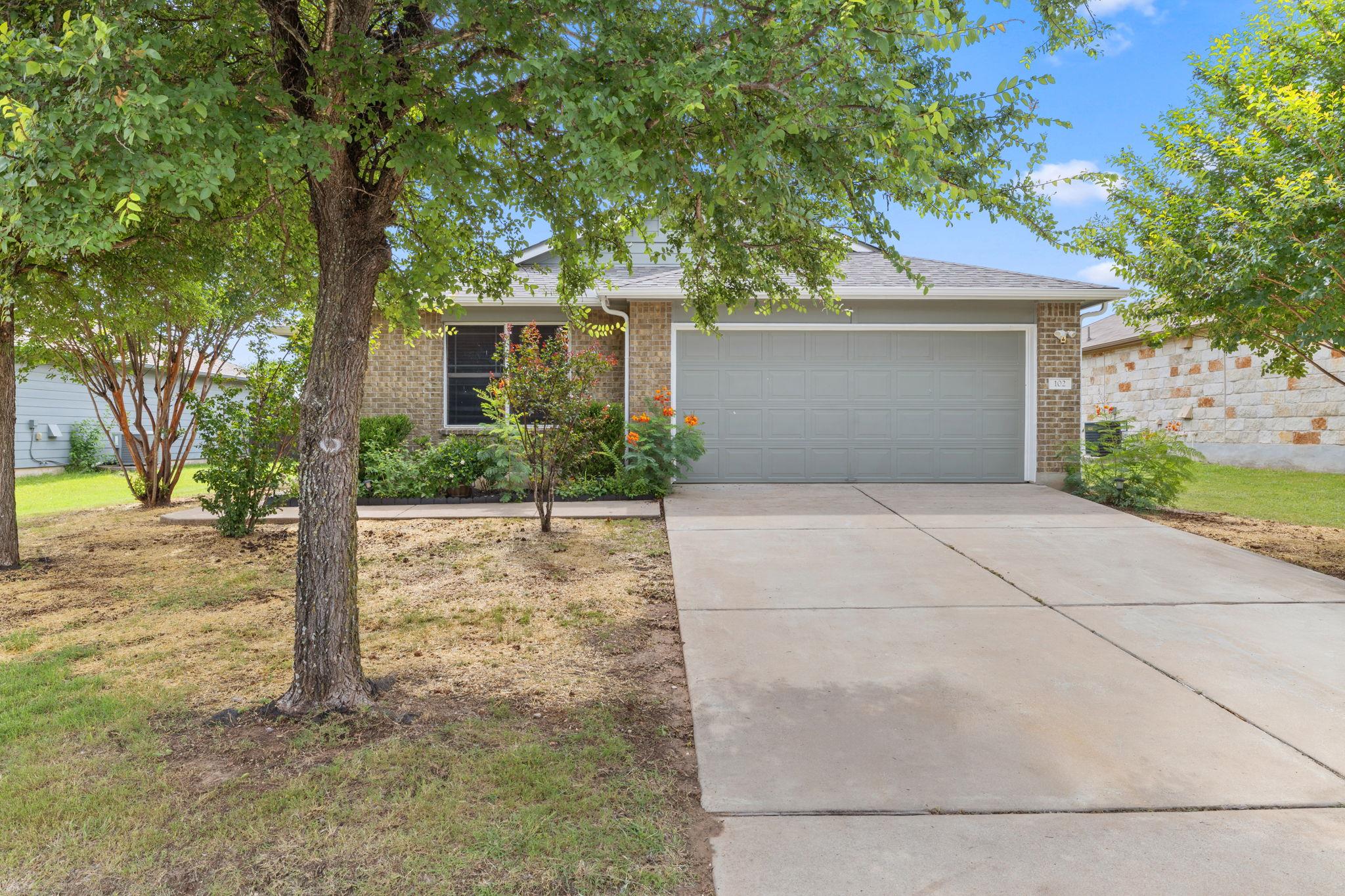 102 Esparza, Hutto, TX 78634 — photo 1
