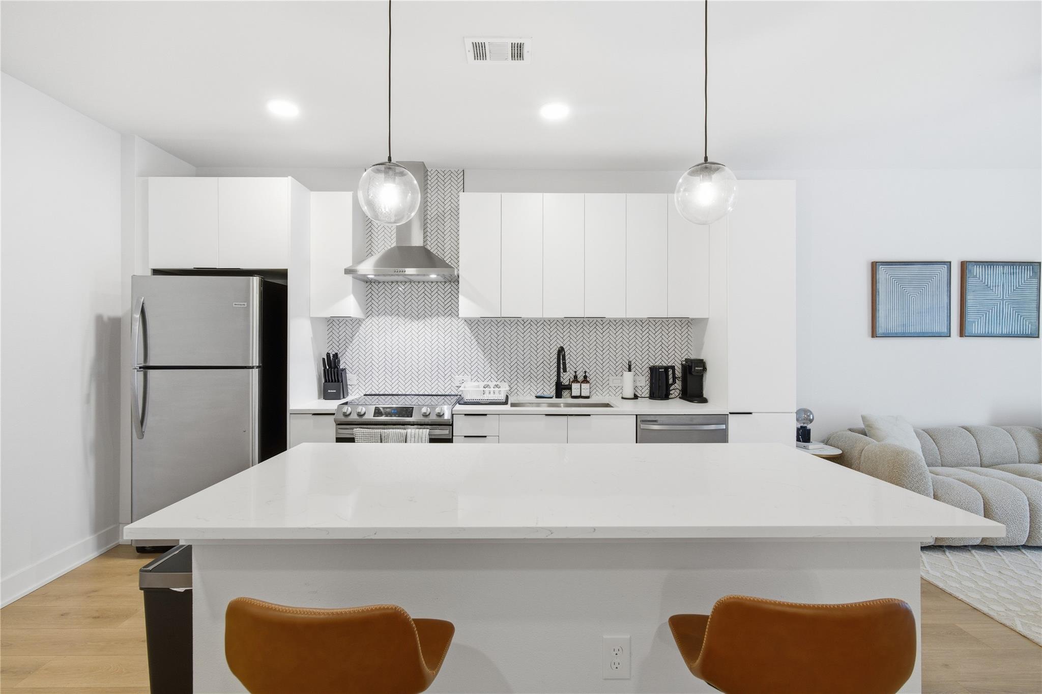2500 Longview, Austin, TX 78705 — photo 1