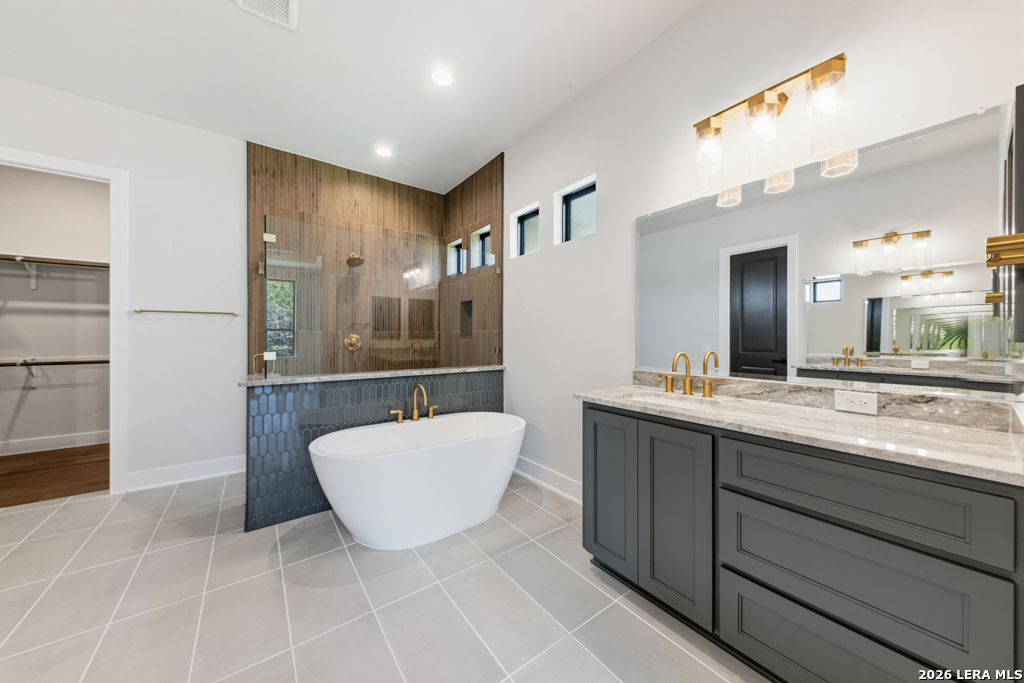 193 Ranch Hts, ,  78015 — photo 1