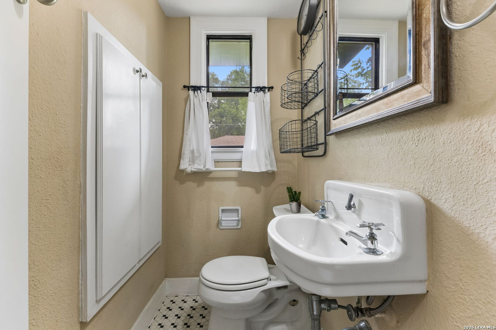 567 Donaldson, ,  78201 — photo 1