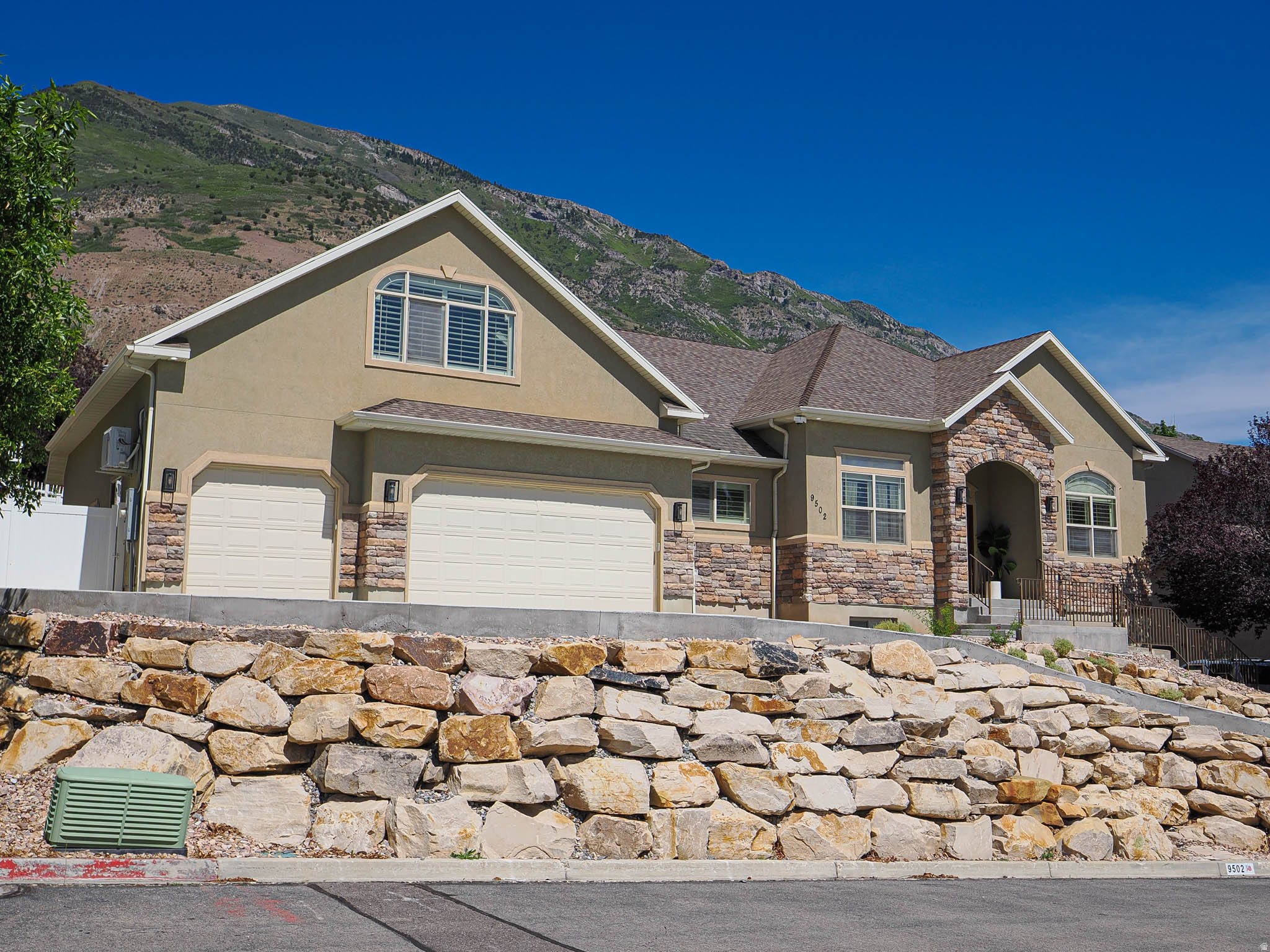 9502 N AZTEC DR, Cedar Hills, UT 84062 — photo 1