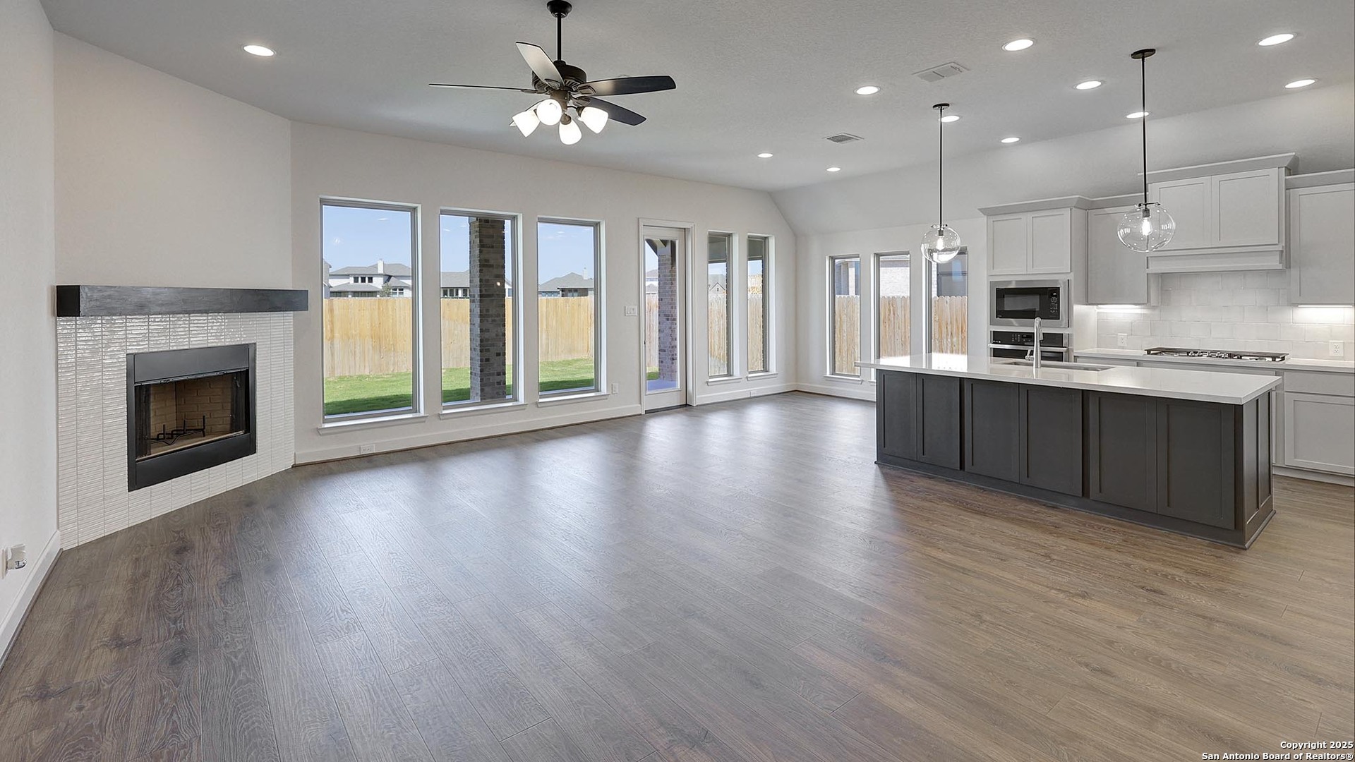 354 Lacey Oak, , 78009 — photo 1
