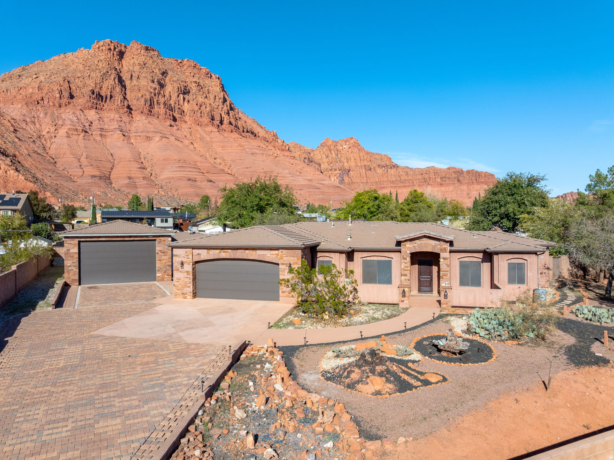 155 E 200 N, Ivins, UT 84738 — photo 1