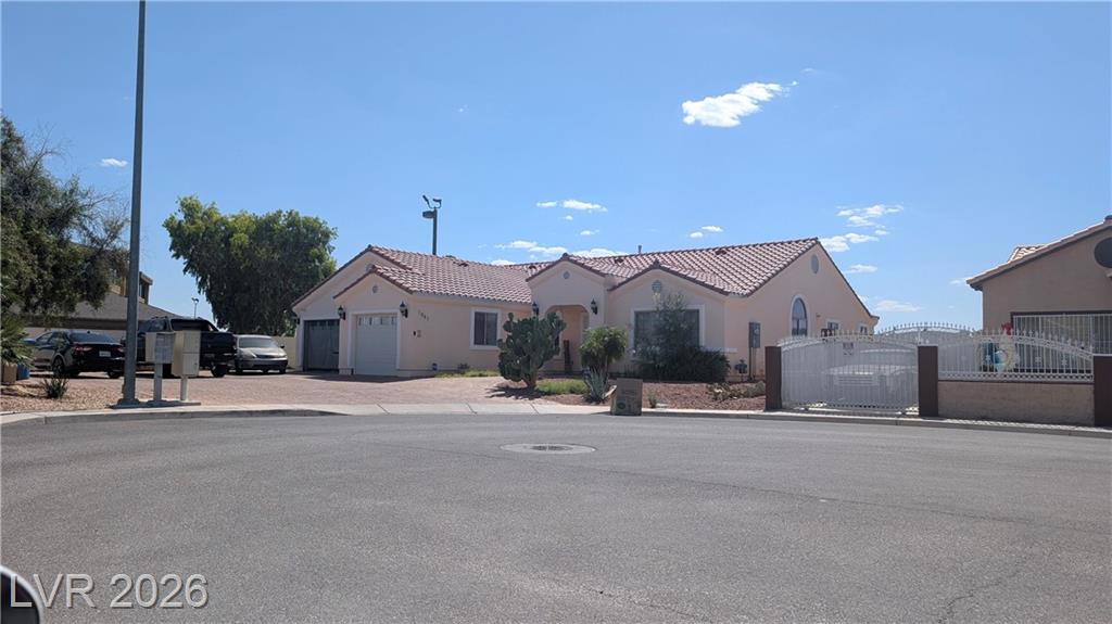 1061 PIKES PEAK Court, Las Vegas, NV 89110 — photo 1