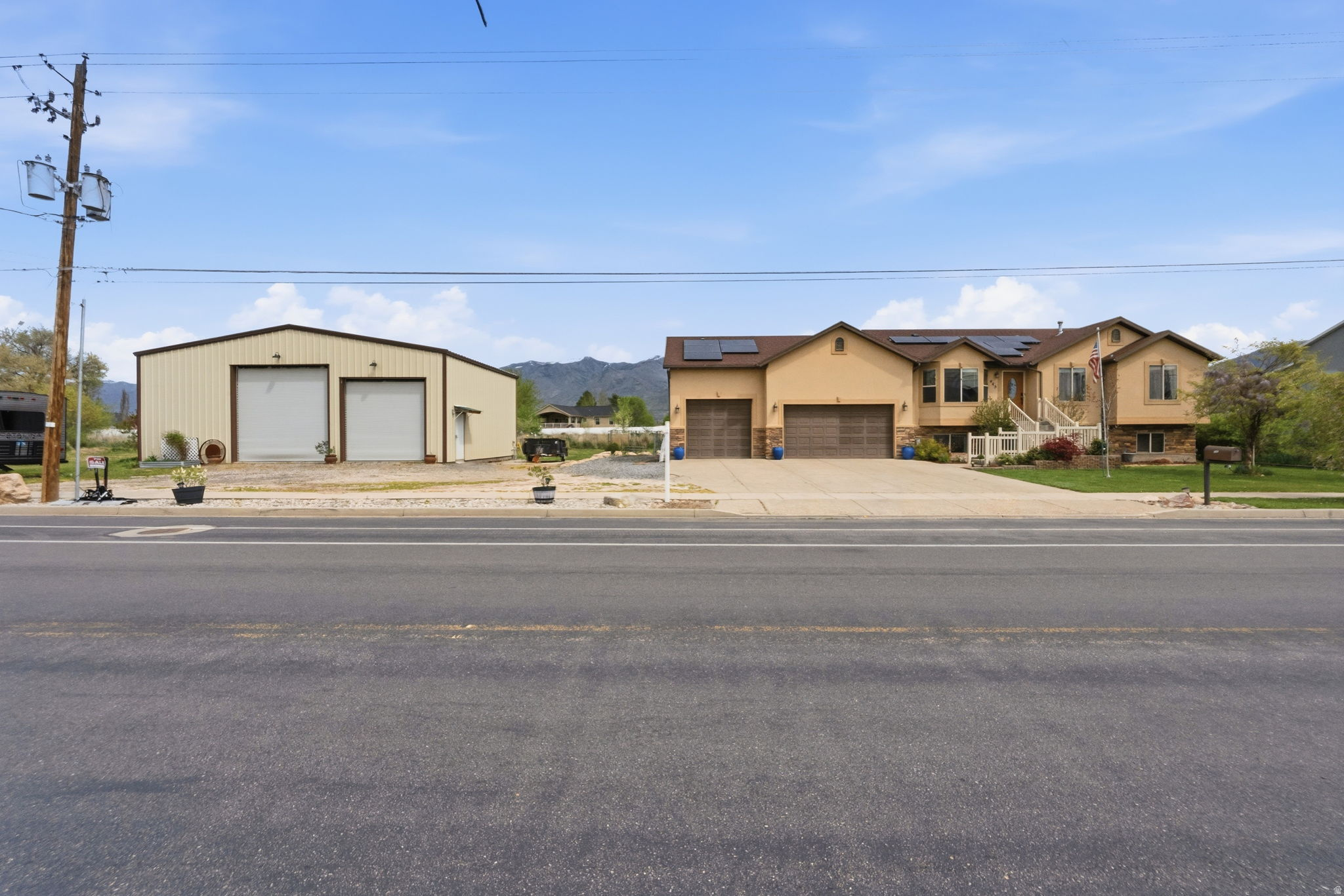 445 S SUNSET DR, Kaysville, UT 84037 — photo 1