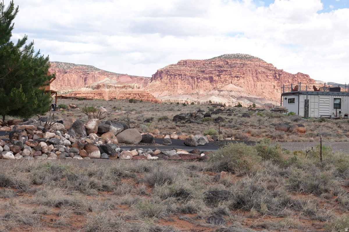 579 W HEATHER MESA DR, Torrey, UT 84775 — photo 1