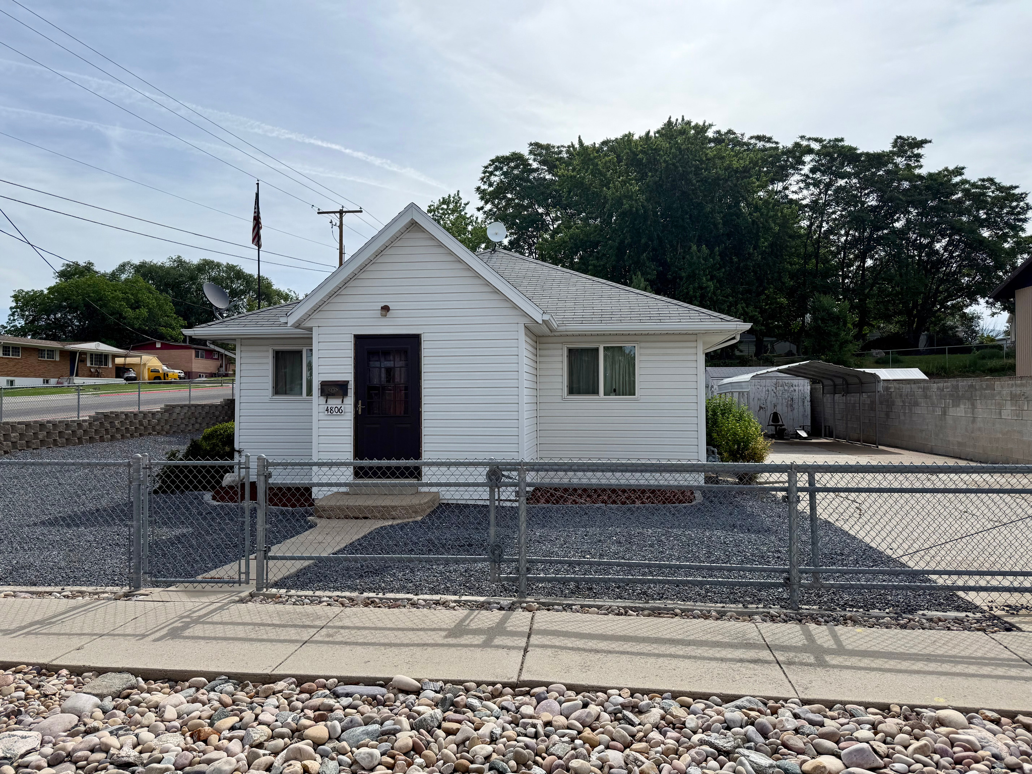 4806 S 2500 W, Roy, UT 84067 — photo 1
