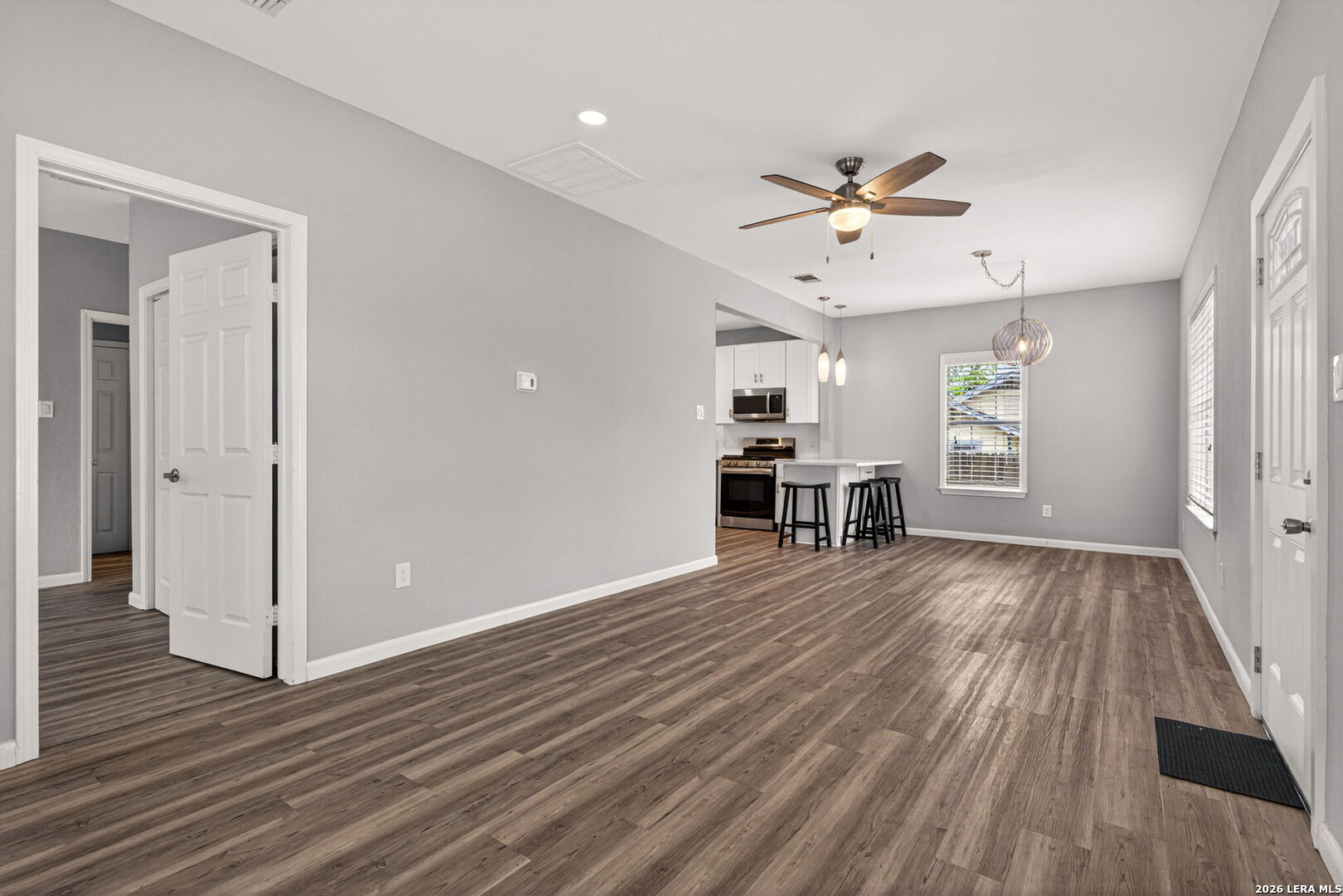 210 Dumoulin, , 78210 — photo 1
