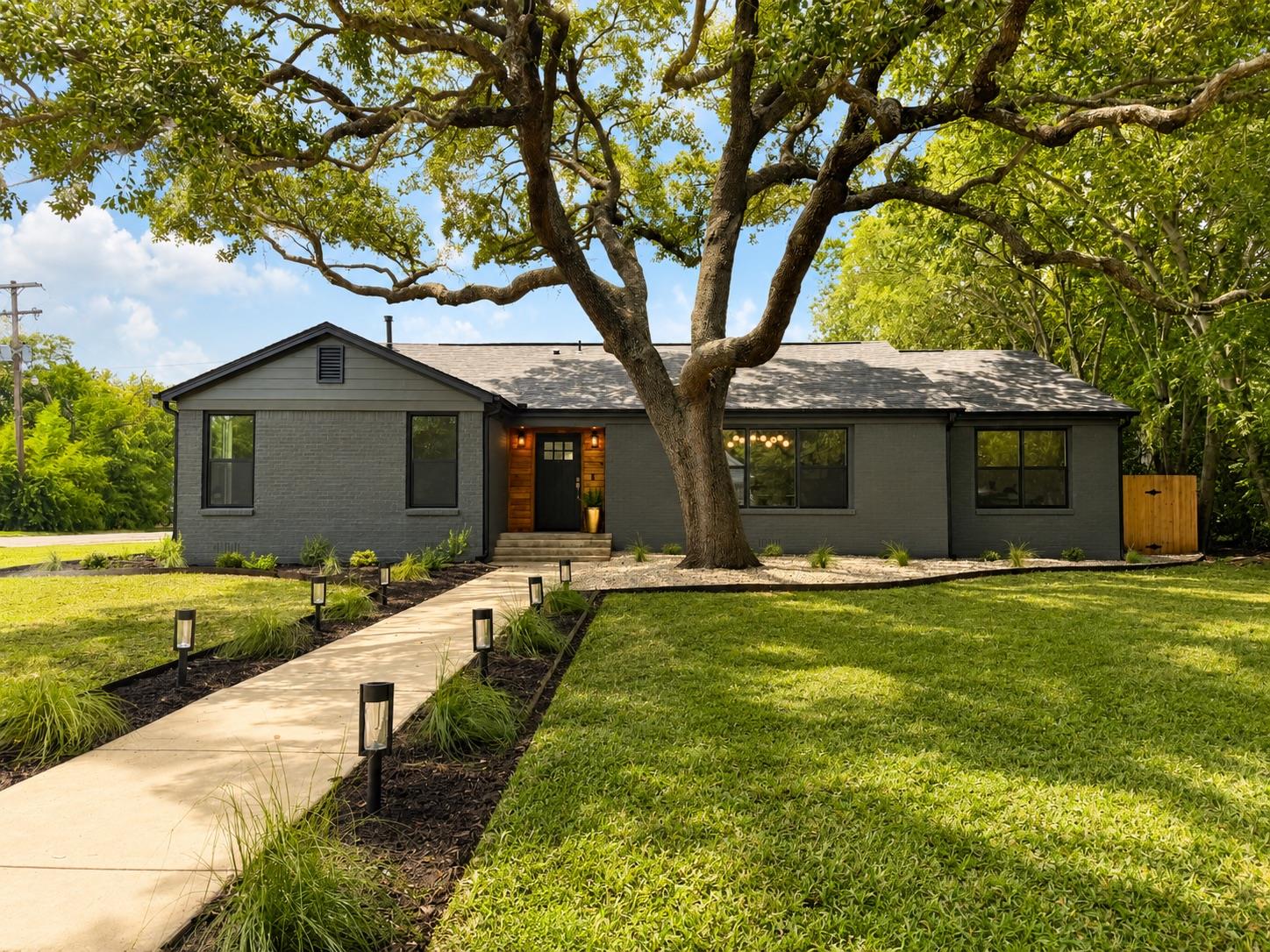 1200 Spruce, Lockhart, TX 78644 — photo 1