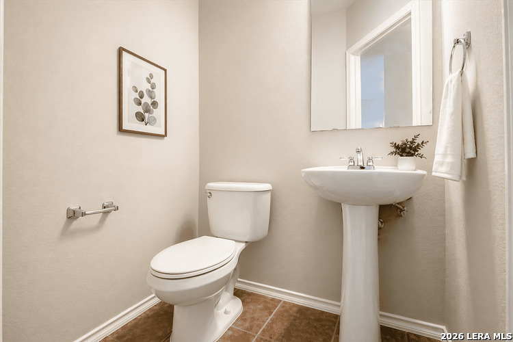 10719 MATHOM LNDG, ,  78148 — photo 1