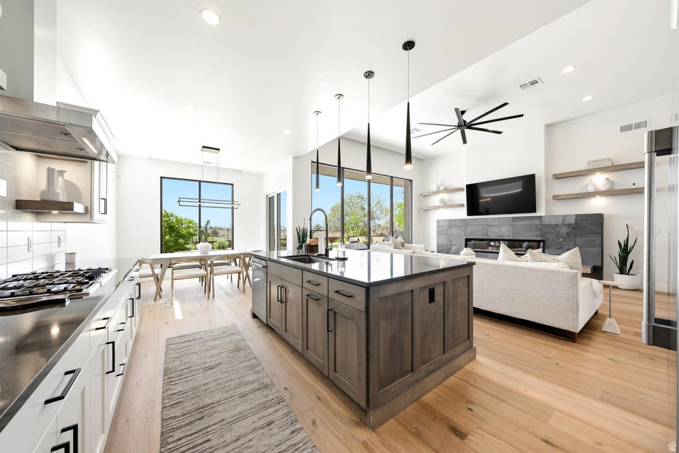 1779 W RED CLOUD CIR, St. George, UT 84770 — photo 1