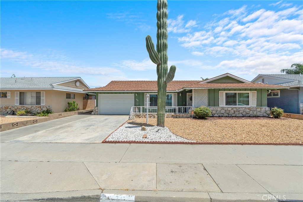 1420 W Whittier, Hemet, CA 92543 — photo 1
