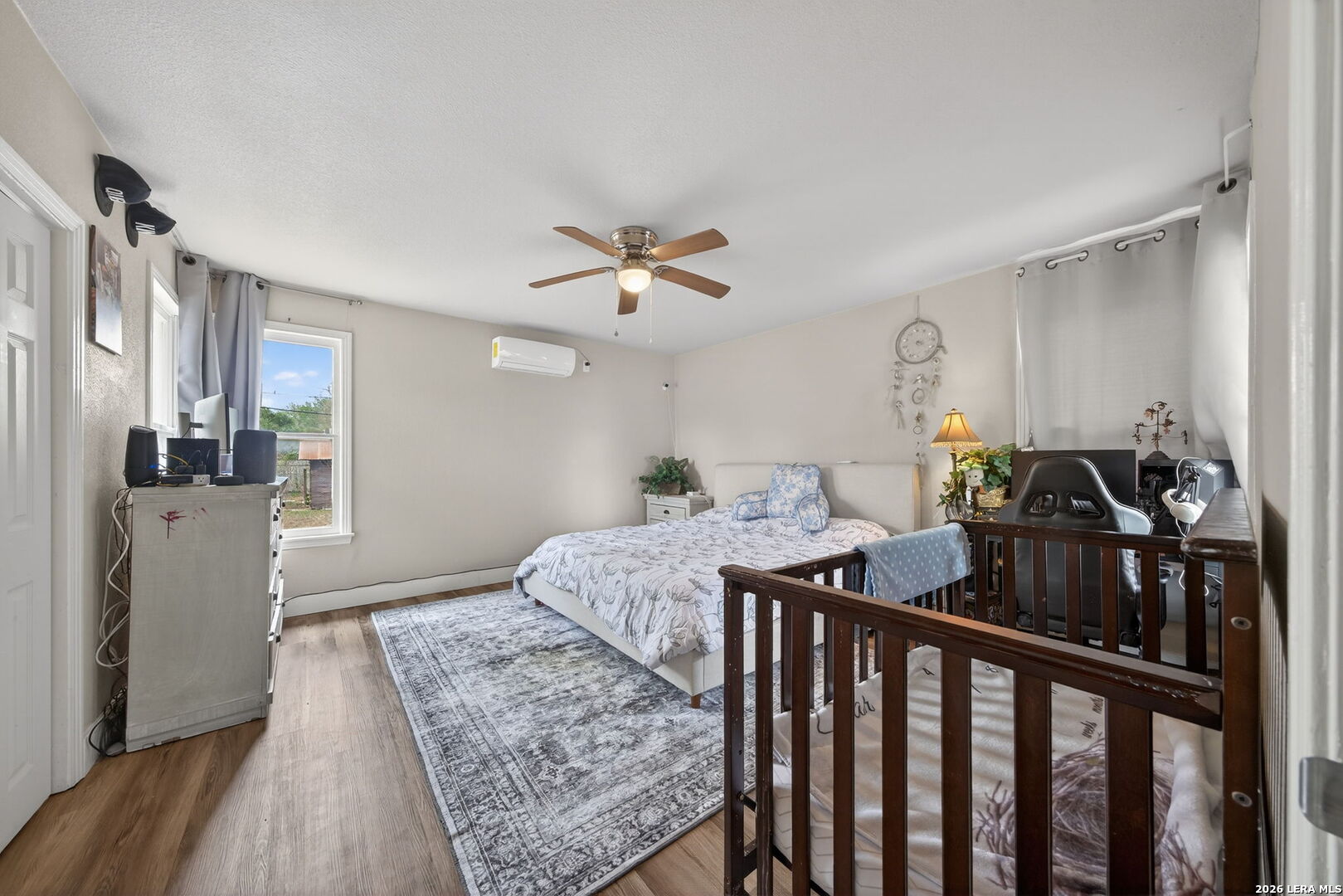 303 Winburn Ave, ,  78154 — photo 1
