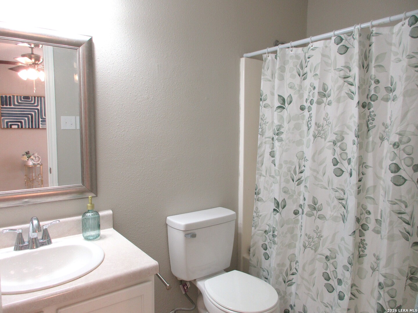 606 Hon, , 78026 — photo 1