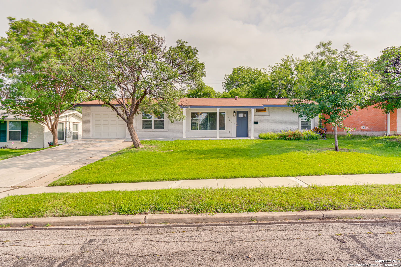323 SENOVA DR, ,  78216 — photo 1