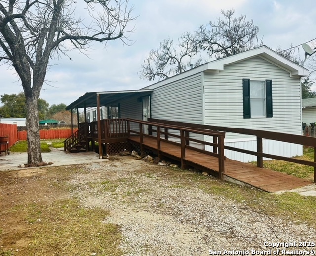 310 Duck, ,  78064 — photo 1