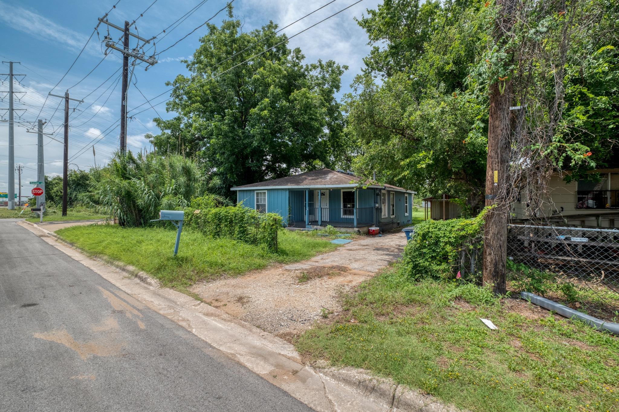 6409 Del Monte Rd, Austin, TX 78741 — photo 1