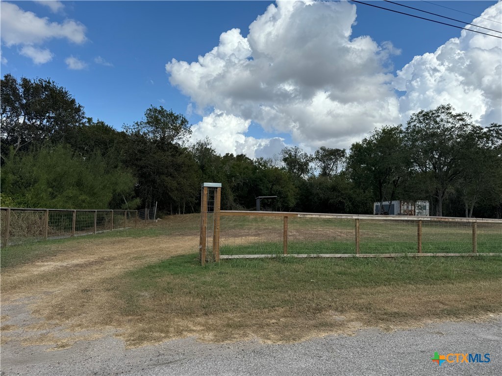 408 W South Street, Victoria, TX 77901 — photo 1