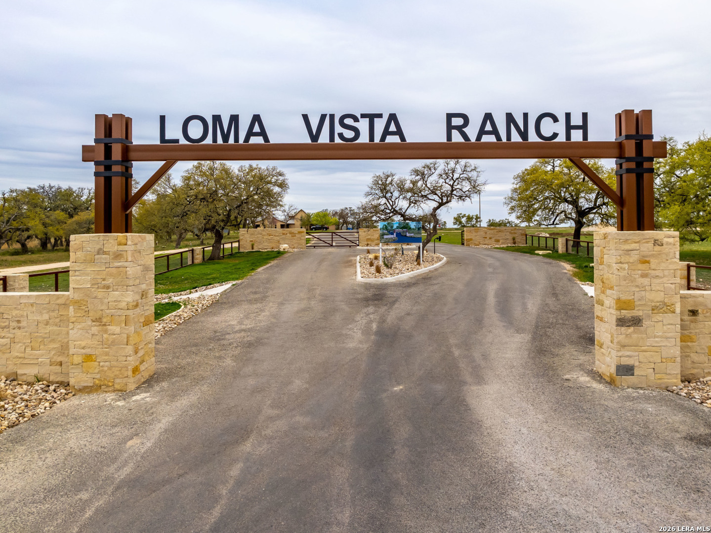 LOT 162 Cattlemans Crossing Dr, Kerrville, TX 78028 — photo 1