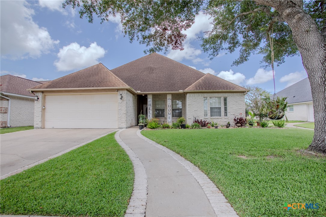 218 West Haven, Victoria, TX 77904 — photo 1