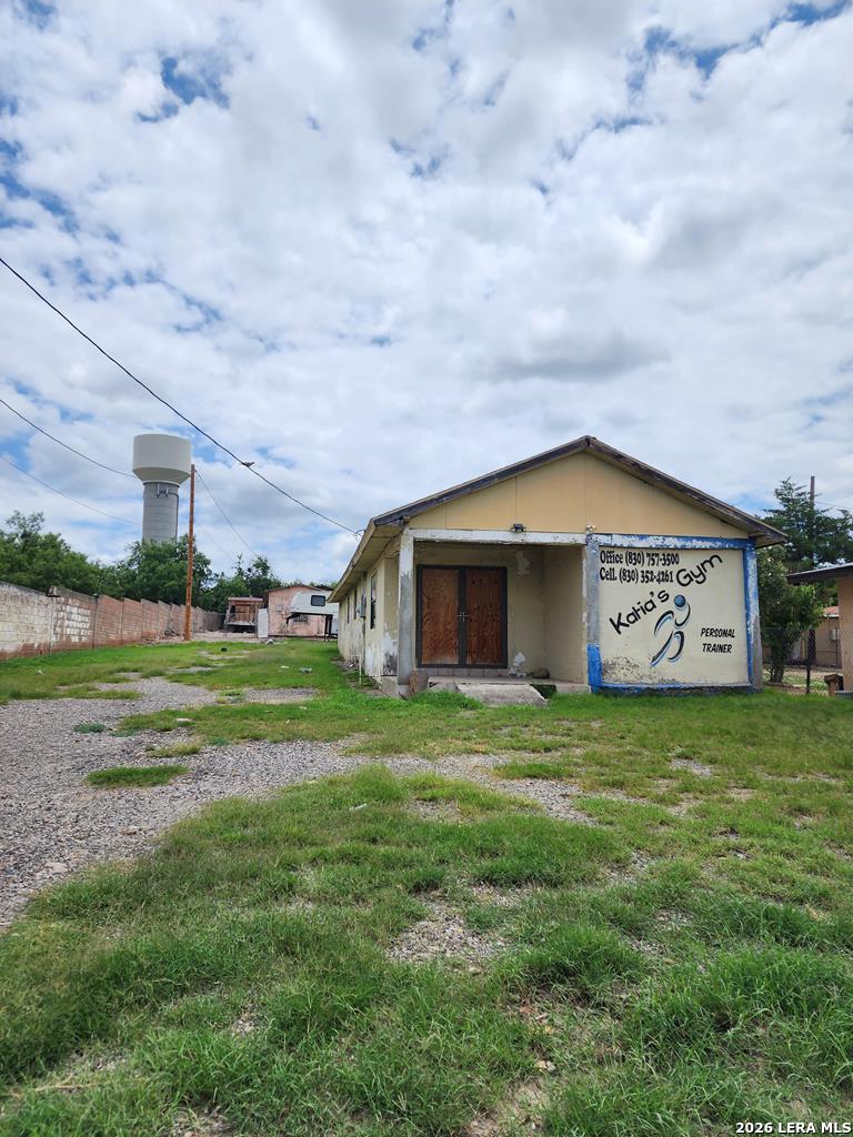 876 S Casales, Eagle Pass, TX 78852 — photo 1