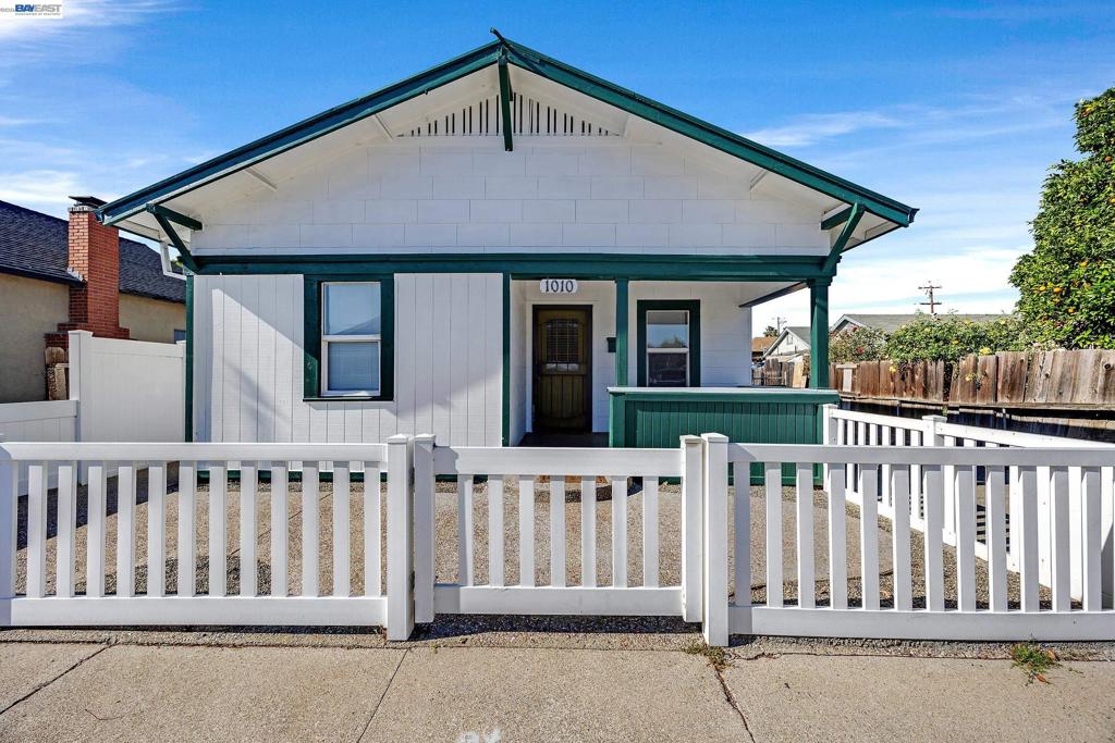 1010 W 4Th St, Antioch, CA 94509 — photo 1