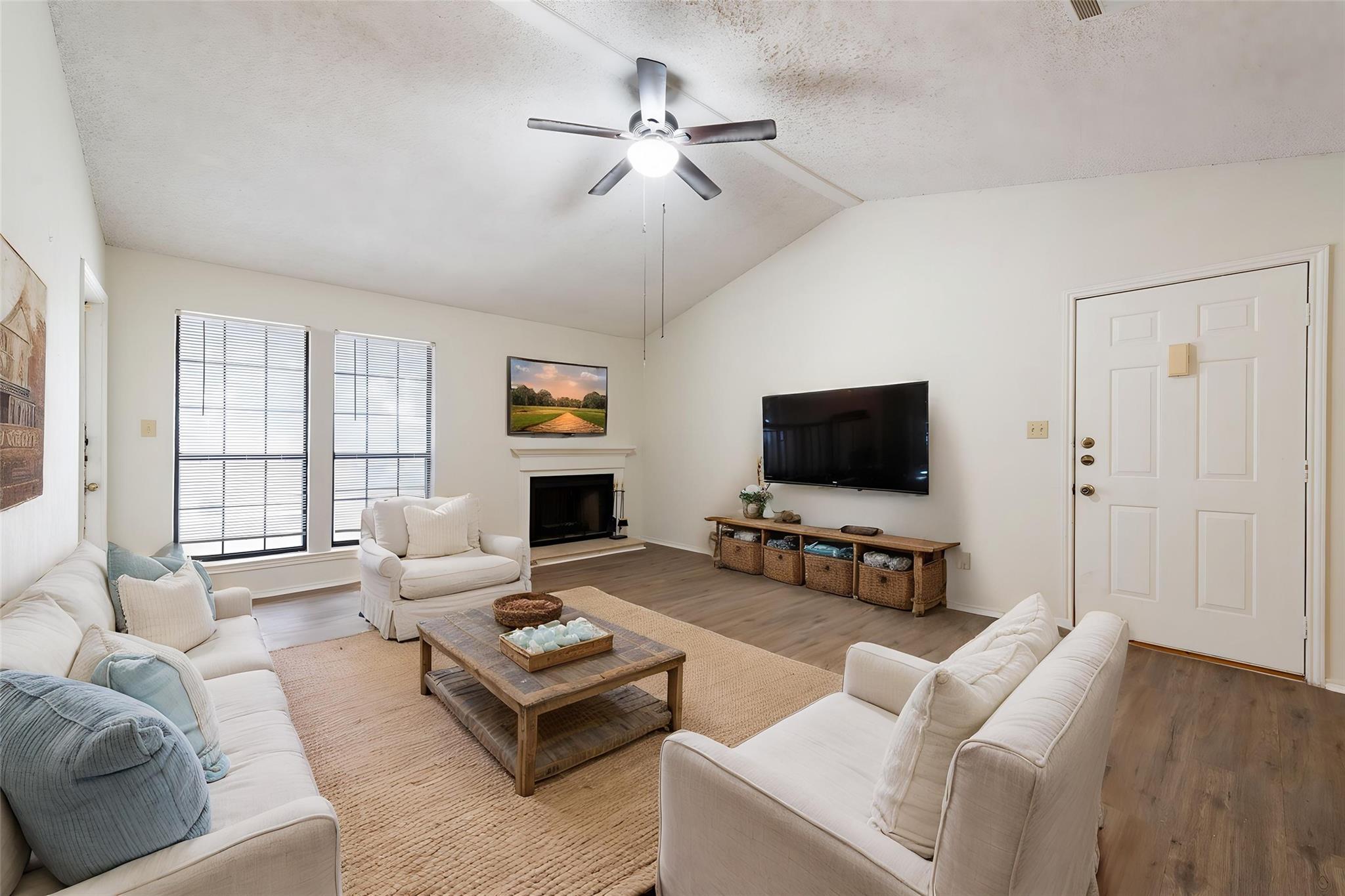 1202 Thorpe Ln #216, San Marcos, TX 78666 — photo 1