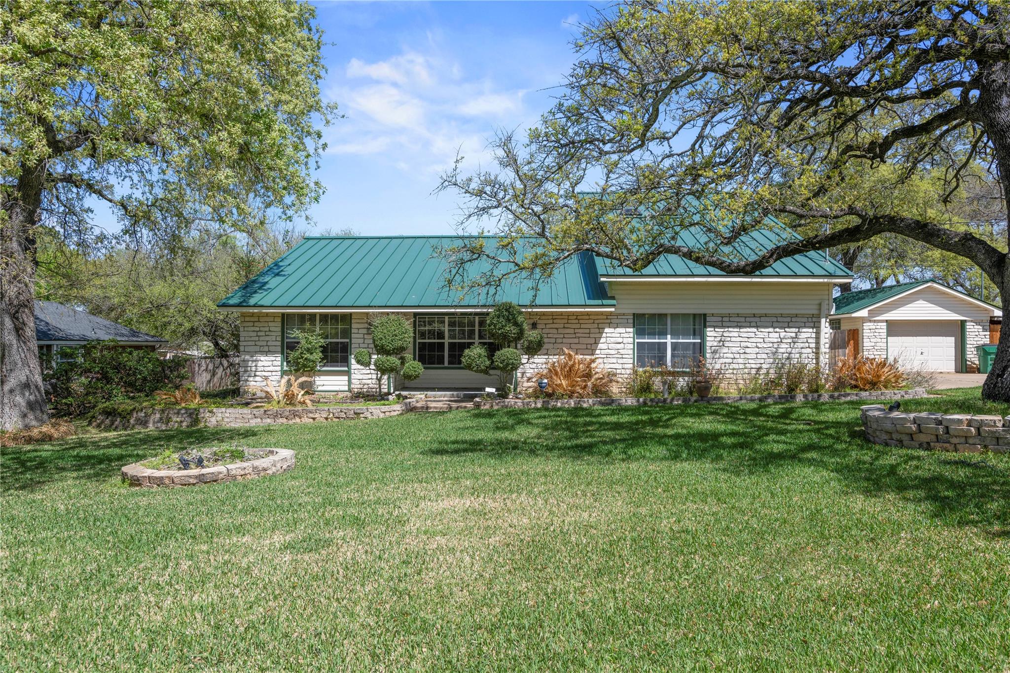 986 Benchmark Trl, Belton, TX 76513 — photo 1