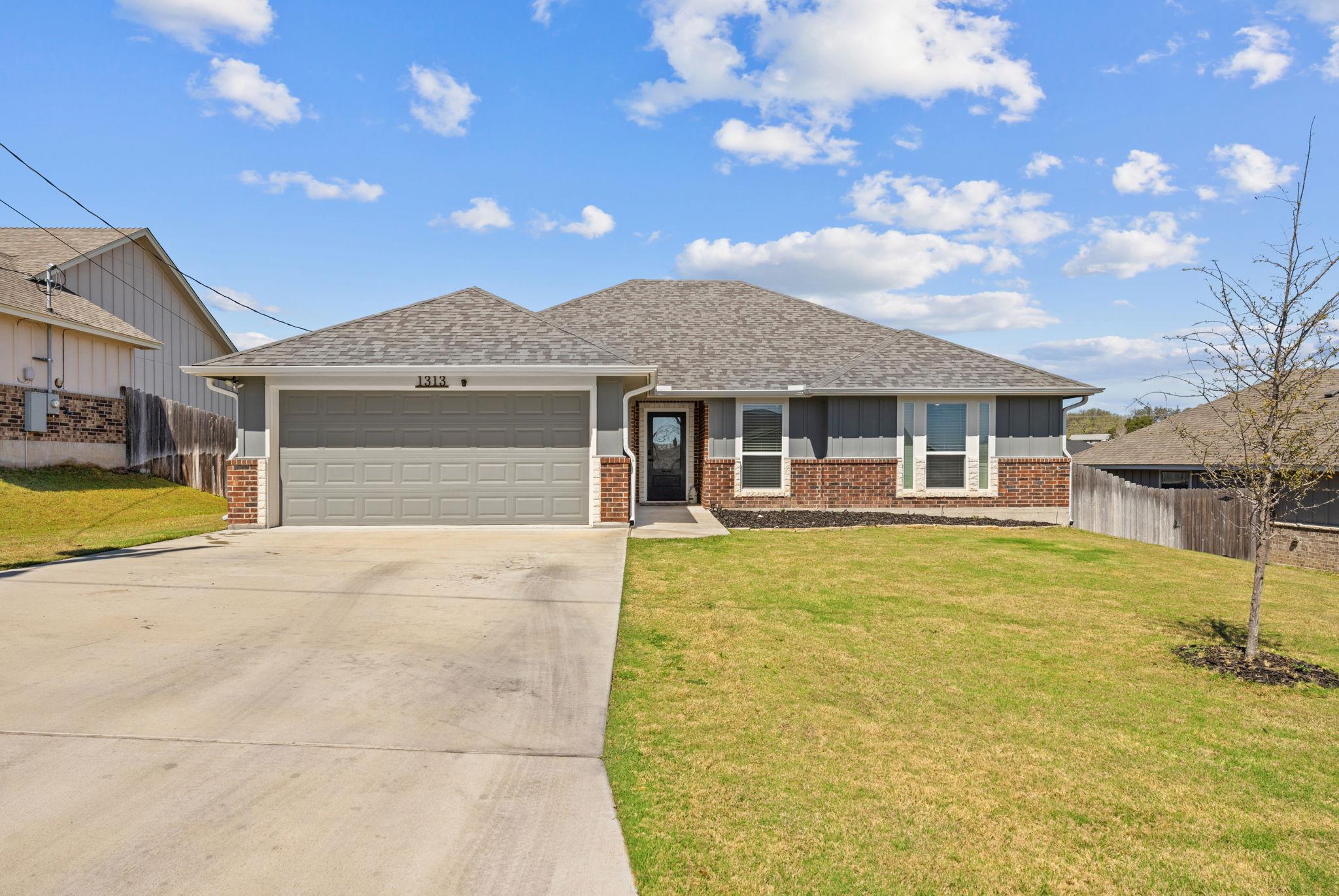 1313  Sandstone Cv, Lampasas, TX 76550 — photo 1