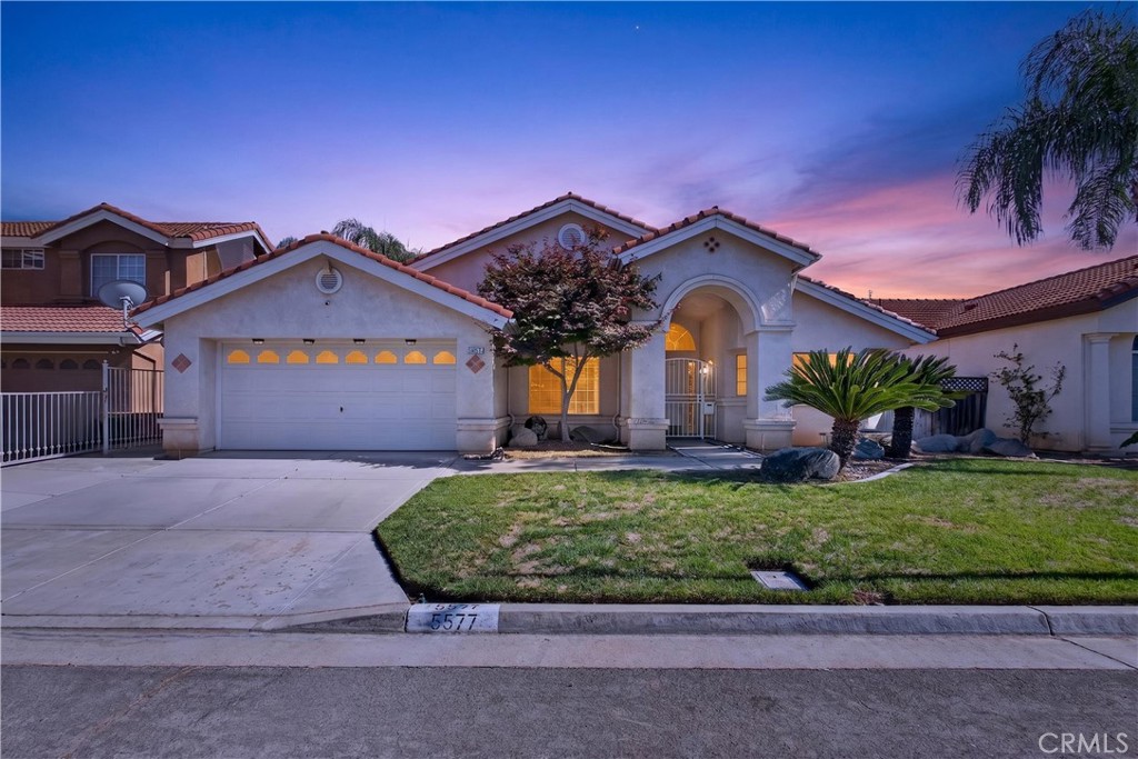 5577 W Paul, Fresno, CA 93722 — photo 1
