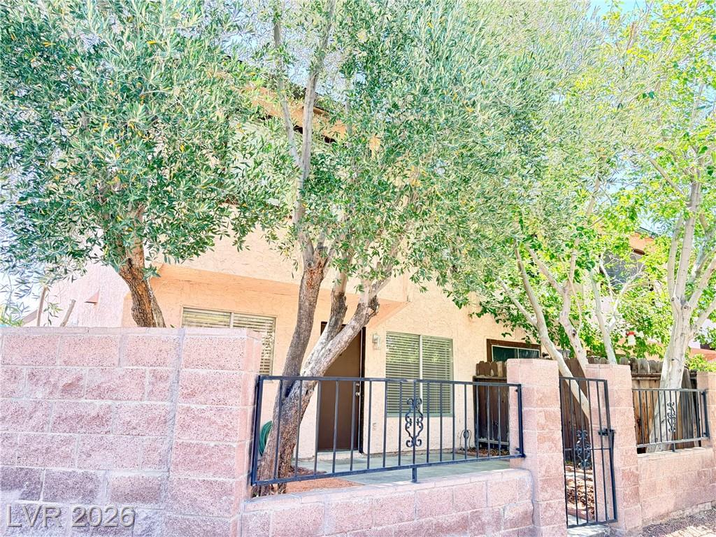 1757 East Rochelle Avenue 1, Las Vegas, NV 89119 — photo 1