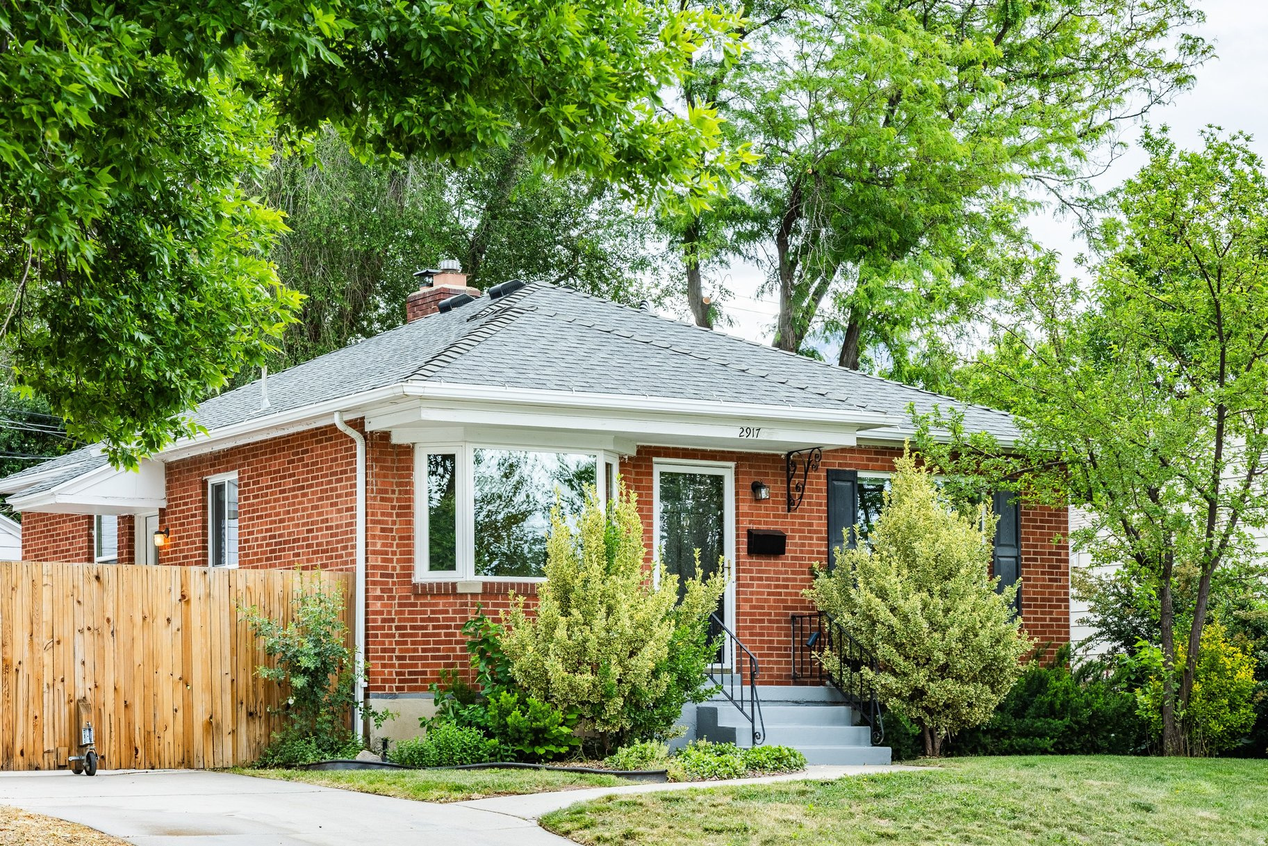 2917 S MCCLELLAND ST, Salt Lake City, UT 84106 — photo 1