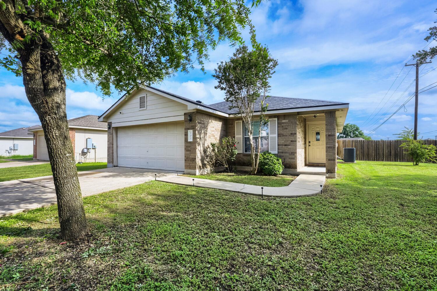 101 Adamae Ln, Hutto, TX 78634 — photo 1