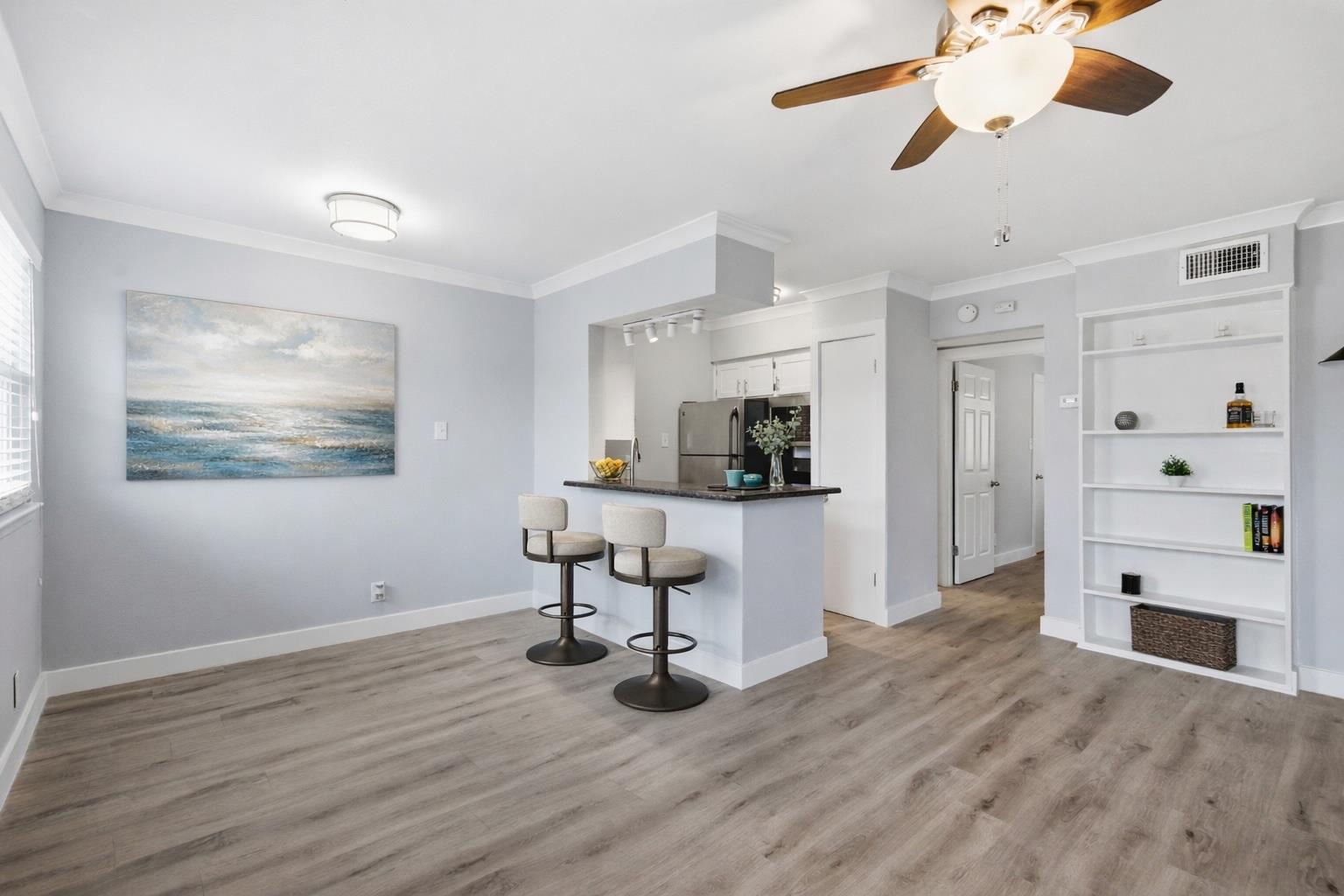 2401 Manor Rd #232, Austin, TX 78722 — photo 1