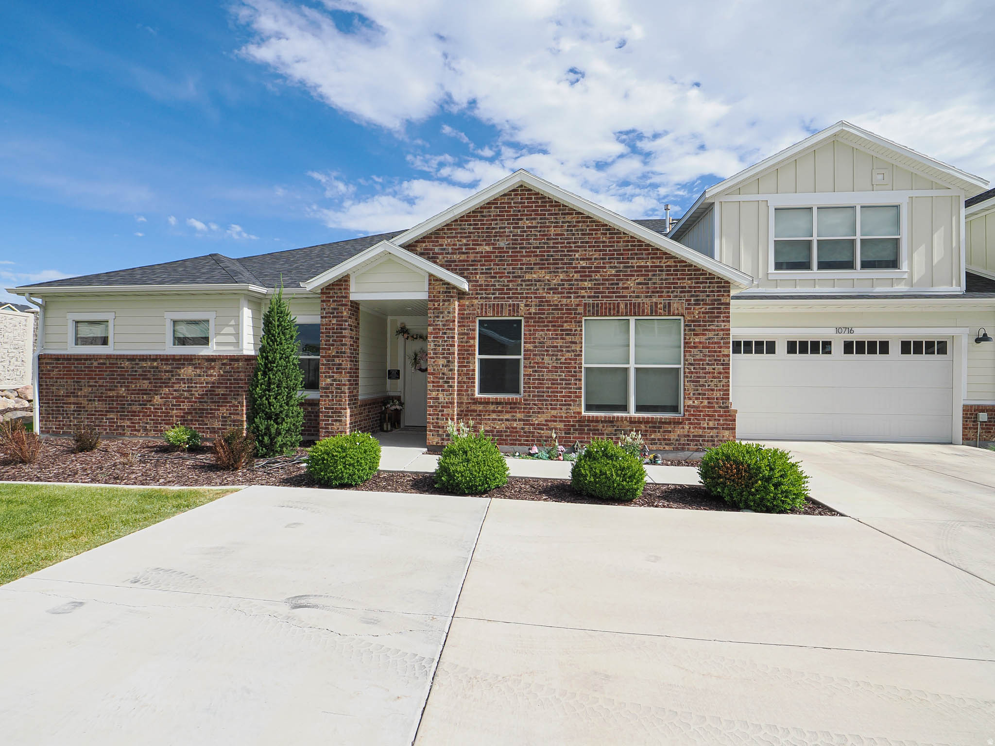 10716 S HAVEN FIELDS DR, South Jordan, UT 84095 — photo 1