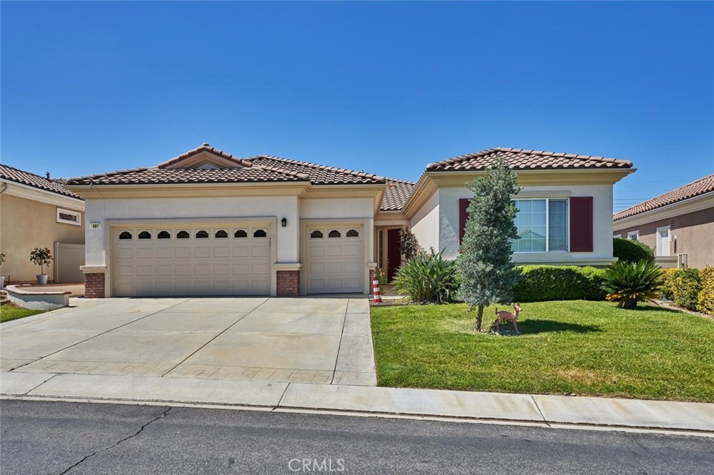 987 Avenal, Beaumont, CA 92223 — photo 1