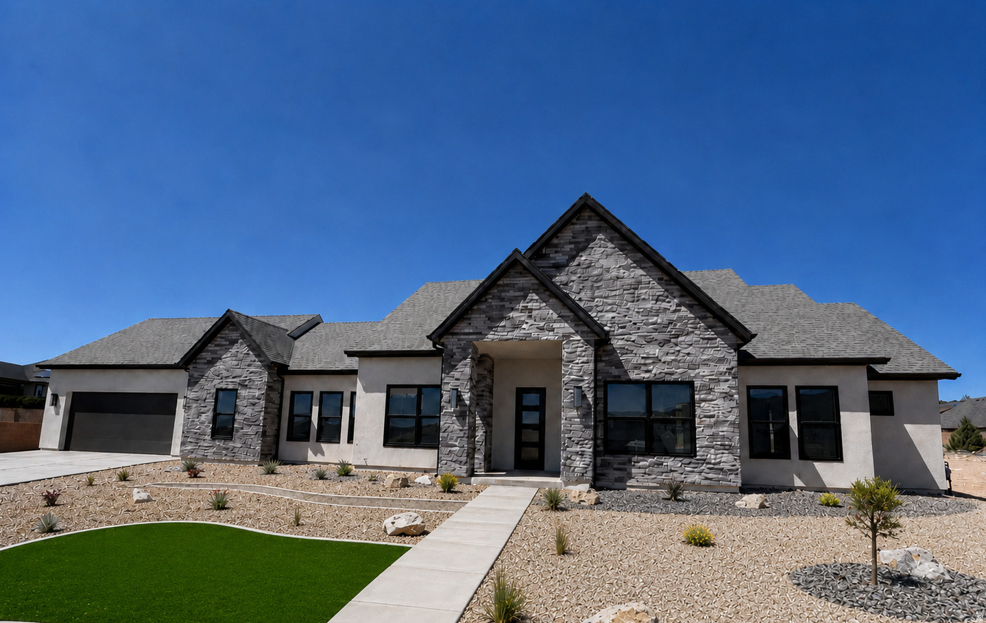 2152 S BLUFF DR, Cedar City, UT 84720 — photo 1