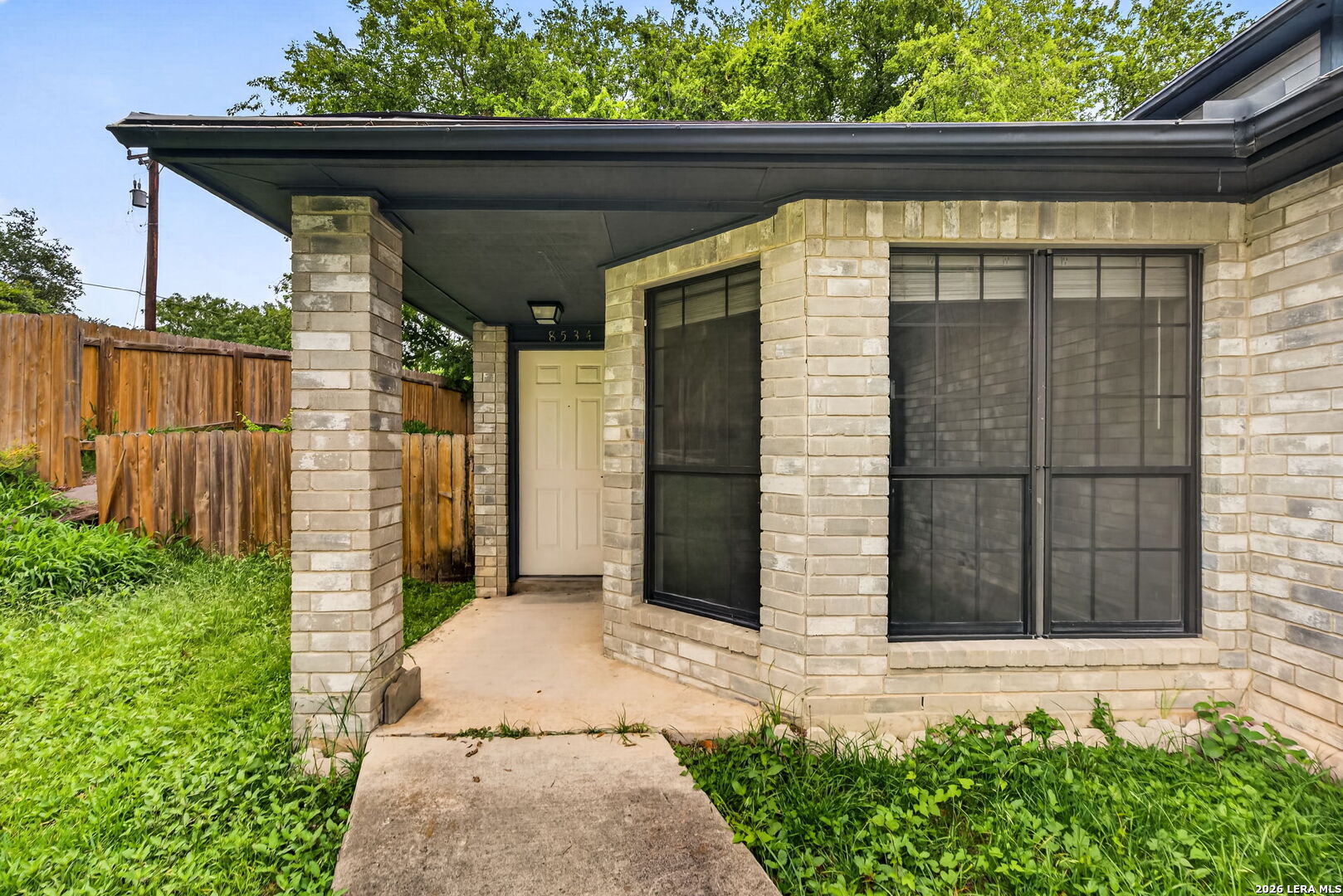 8534 Sir Galahad, , 78240 — photo 1