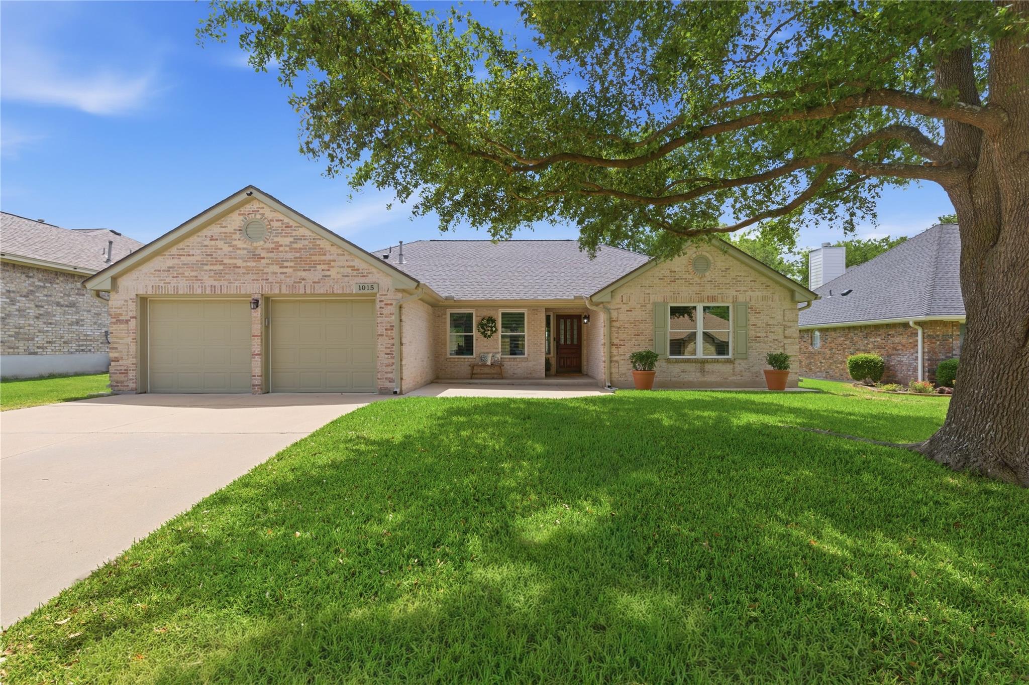 1015 Pecan Creek, Pflugerville, TX 78660 — photo 1
