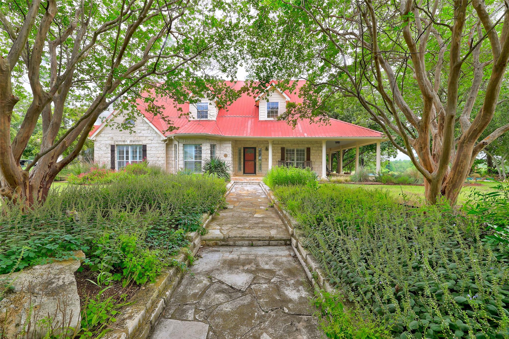 351 Laurel, Hutto, TX 78634 — photo 1