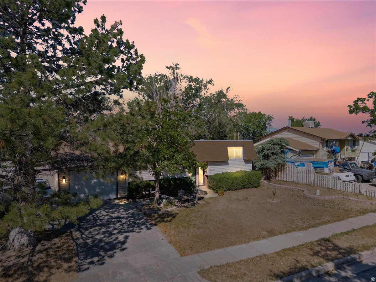 10338 S VIOLET DR