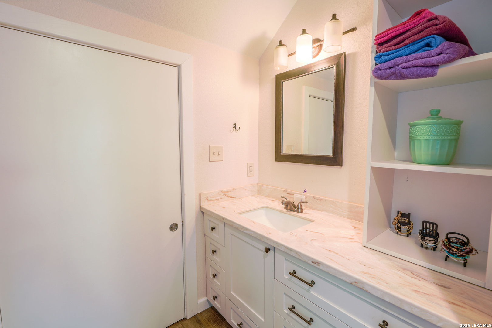 1407 County Road 761, , 78016 — photo 1