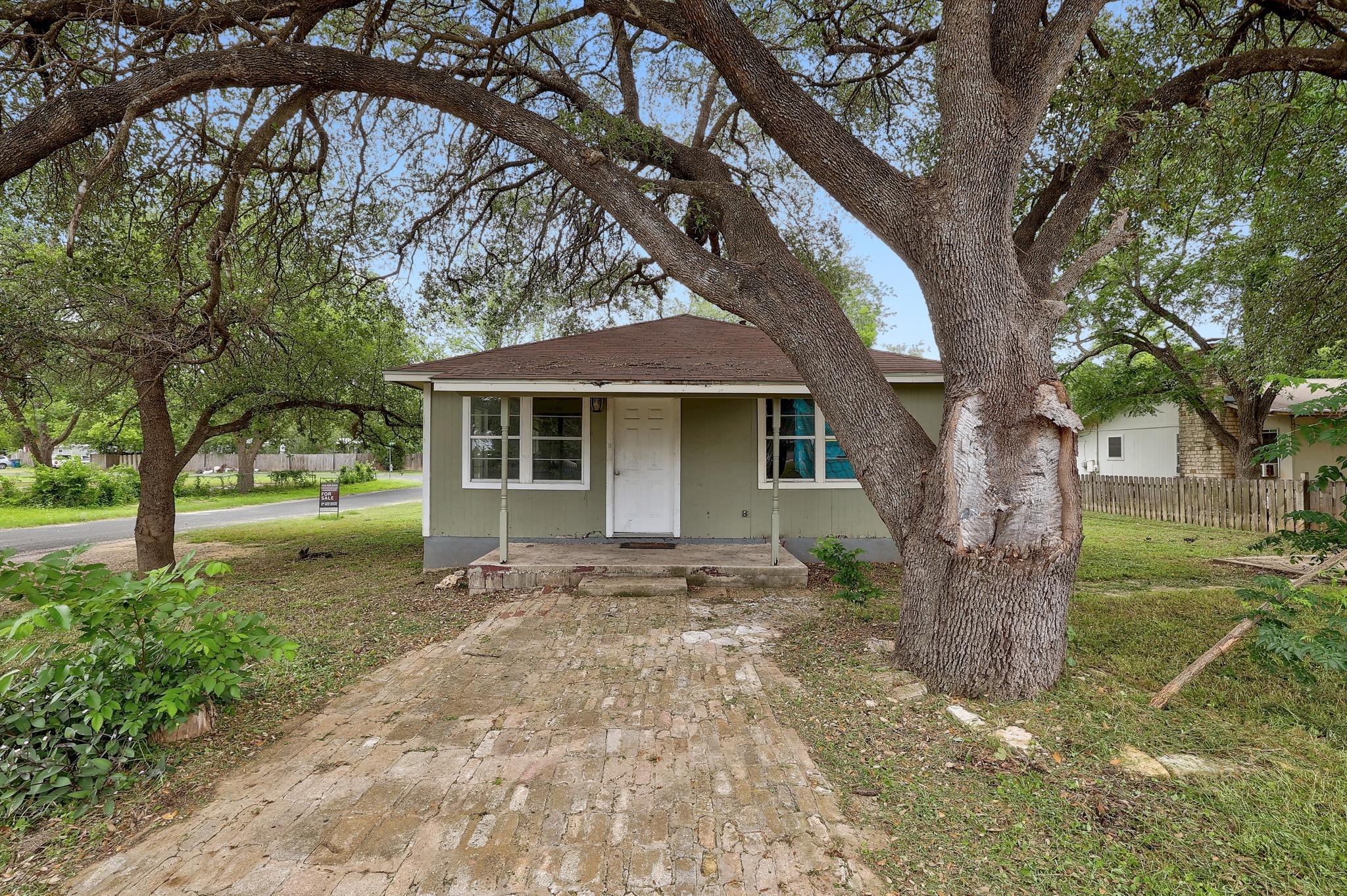 3007  Michoacan Dr, Del Valle, TX 78617 — photo 1