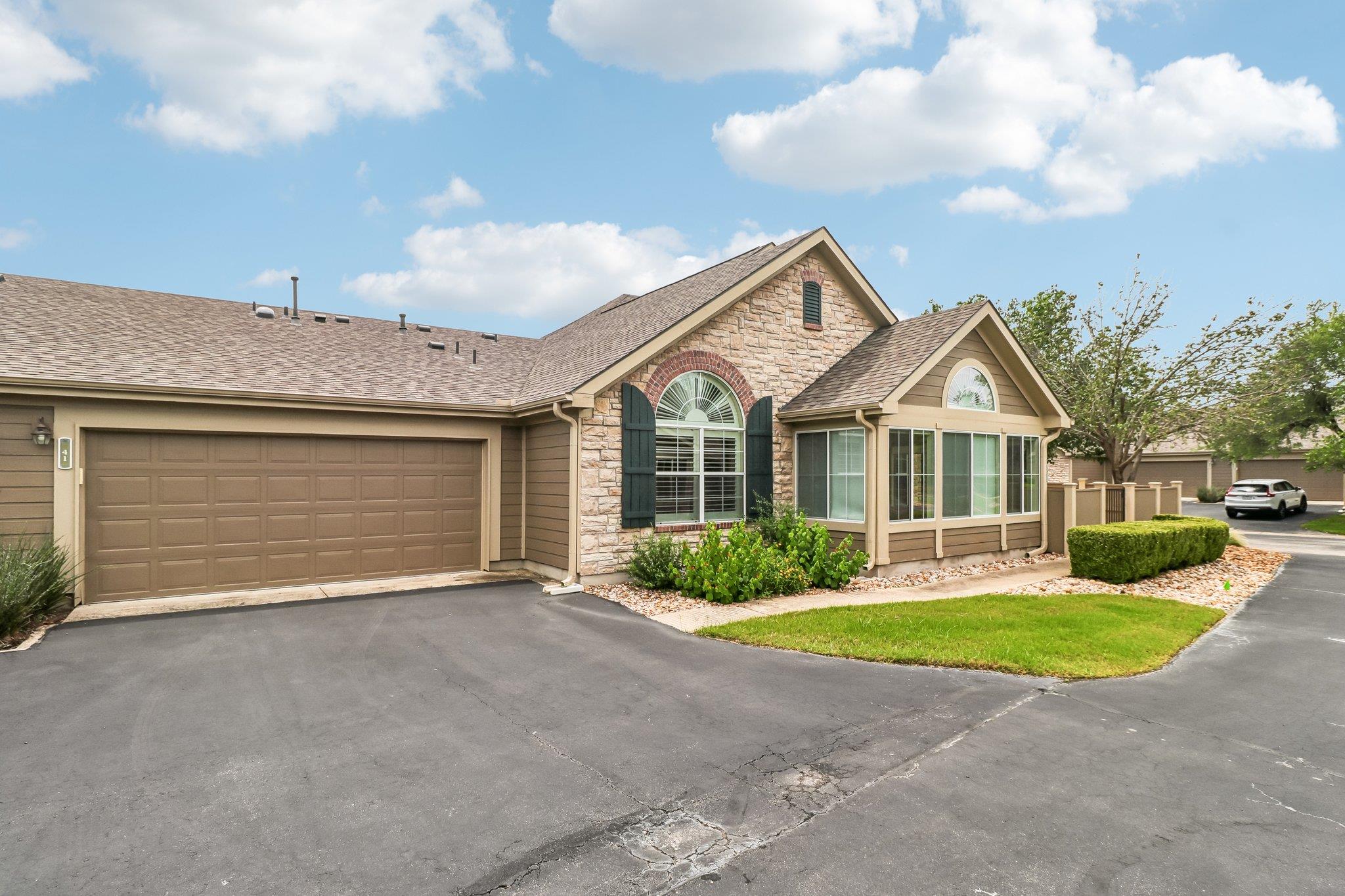 30 Wildwood, Georgetown, TX 78633 — photo 1