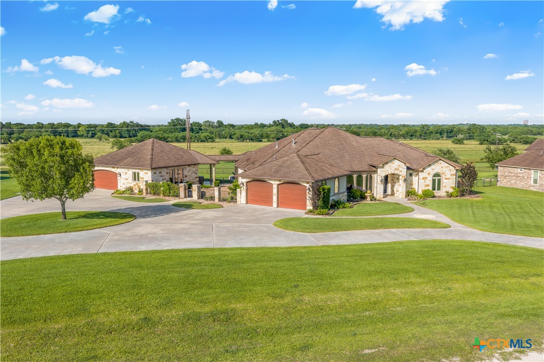448 Champlain Street, Victoria, TX 77905 — photo 1