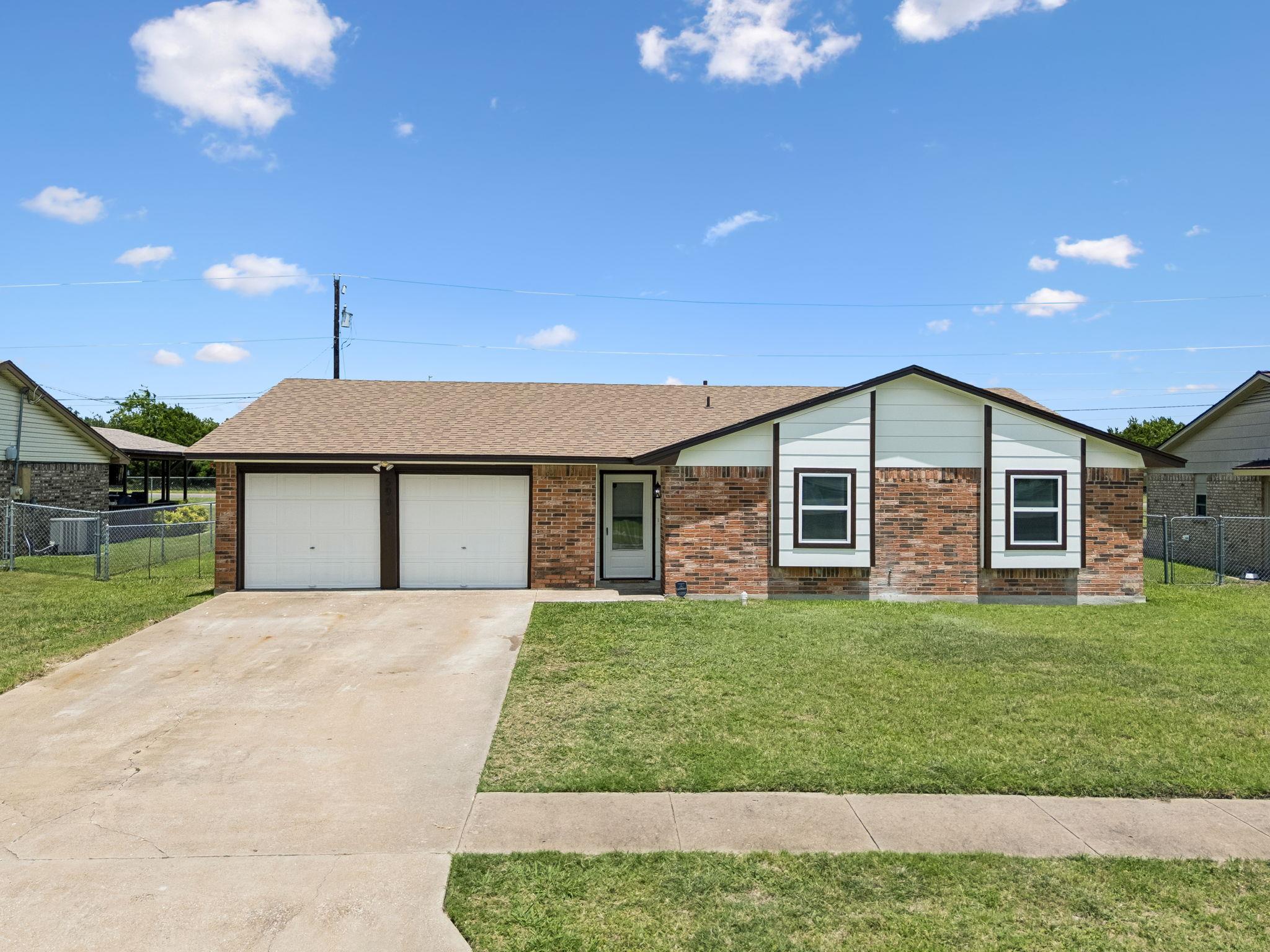 5905  Dan Dr, Killeen, TX 76543 — photo 1